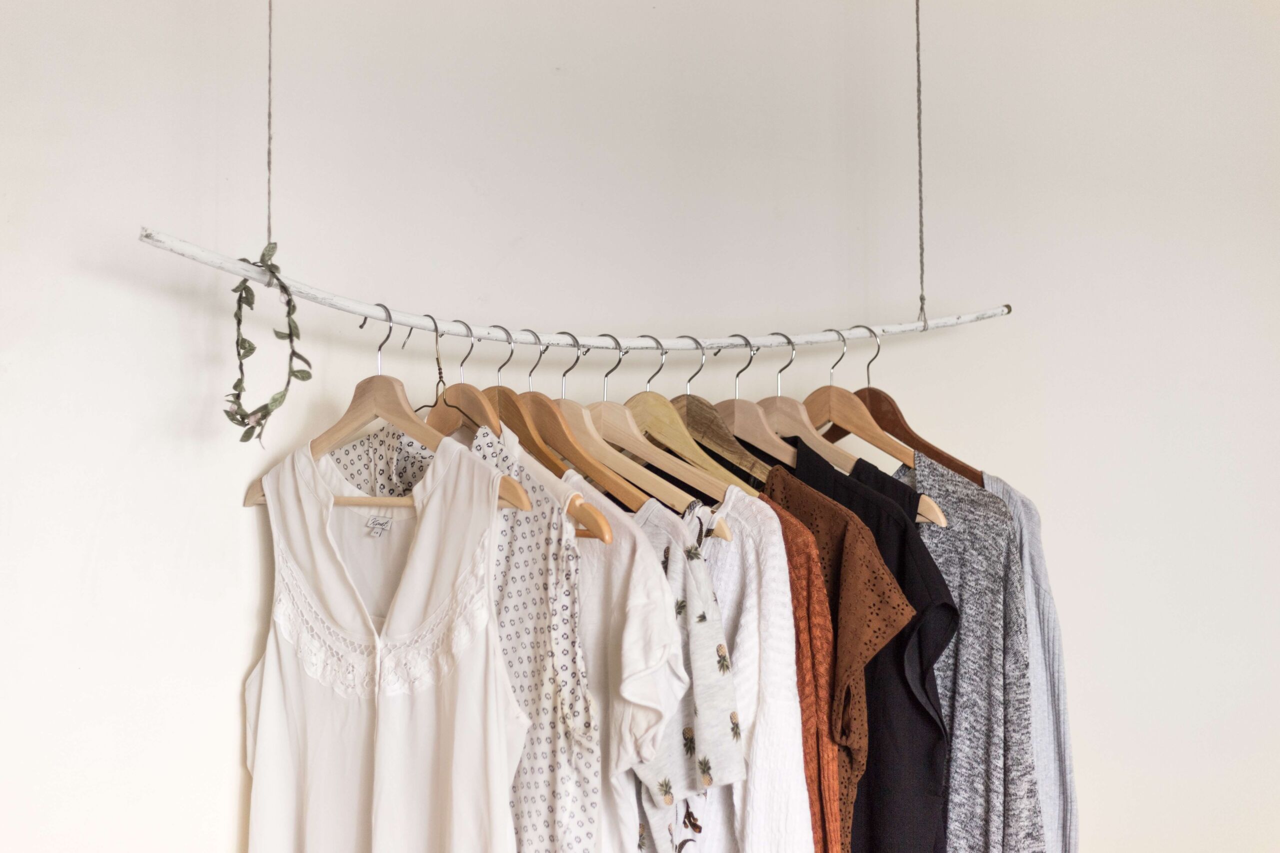 Chic conscious closet - How to Build a Minimalist Wardrobe