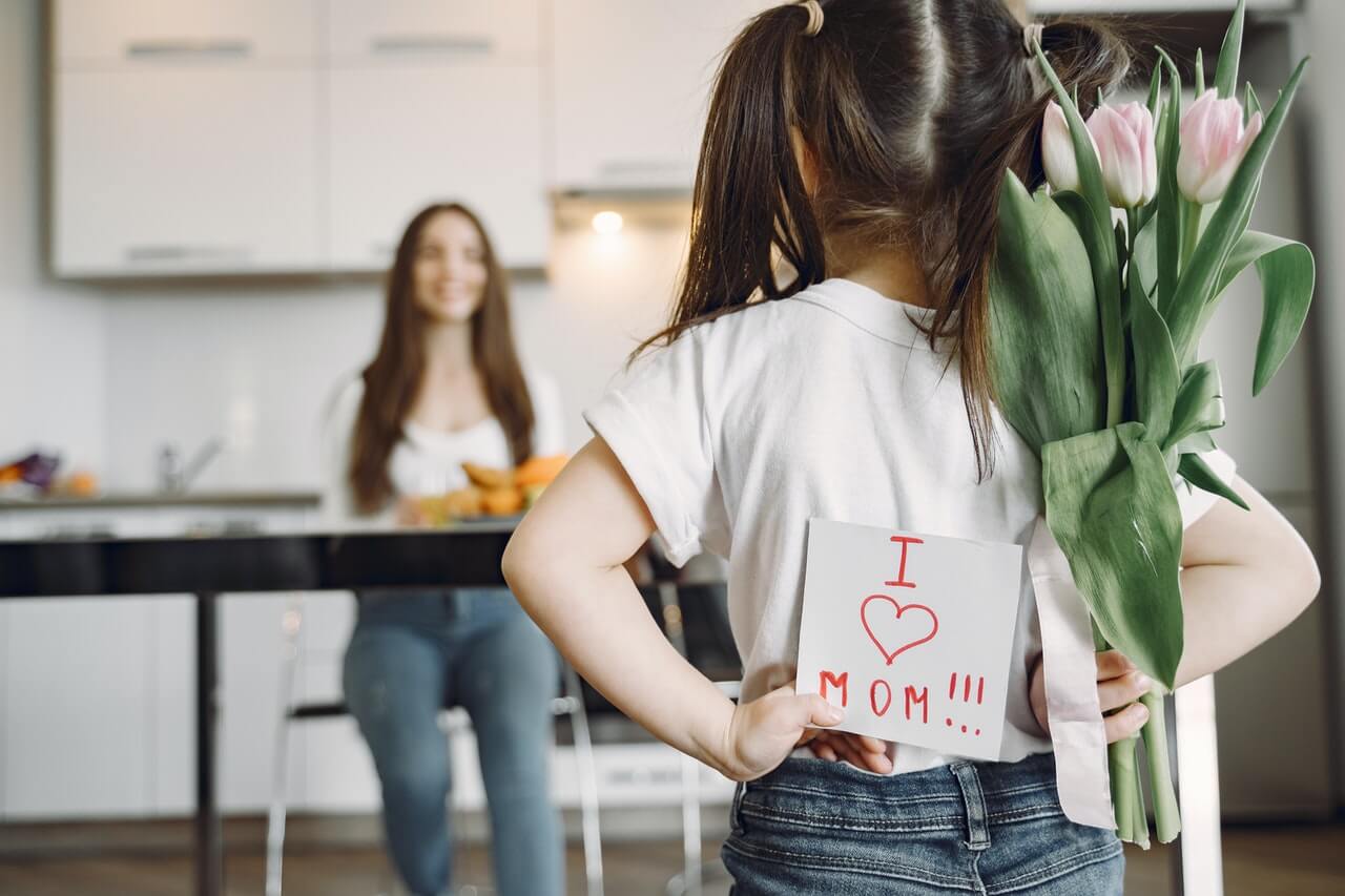 9 Mother’s Day Gift Ideas (Connecticut Edition)
